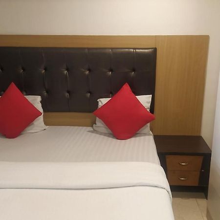 Belapurpada Hotel Palm Star מראה חיצוני תמונה