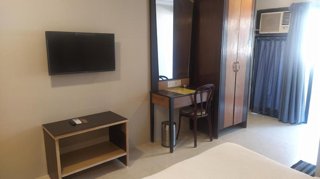 Belapurpada Hotel Palm Star מראה חיצוני תמונה