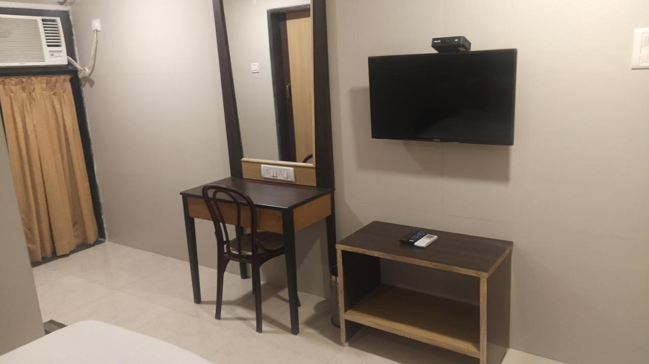 Belapurpada Hotel Palm Star מראה חיצוני תמונה